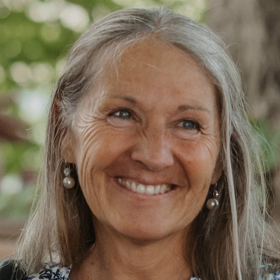 cropped-Bild-Jeannette-edited-20251114-1.jpg Diana Ziegler • Klangmassage • Klangmeditation