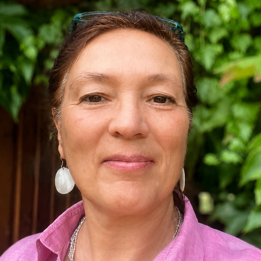 cropped-Bild-Jeannette-edited-20251114-1.jpg Katerina Erinski, Dipl.-Psychologin und Osteopathin